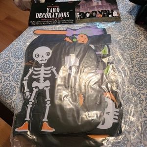 Halloween yard decorations